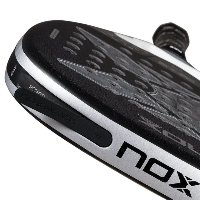 Rakieta do padla Nox AT10 Genius Attack 18K Alum by Agustin Tapia 2026
