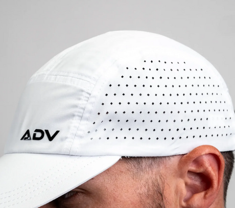 Czapka tenisowa ADV ADVantage Cap biała z czarnym logo
