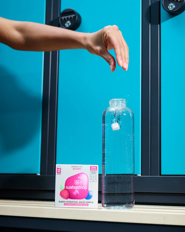Elektrolity Waterdrop Microlyte o smaku owoców leśnych x12