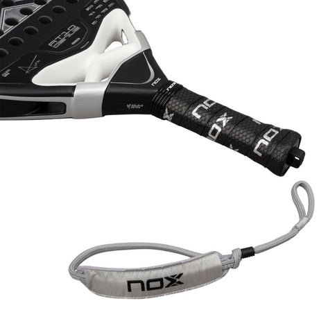 Rakieta do padla Nox AT10 Genius Attack 18K Alum by Agustin Tapia 2026