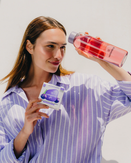 Elektrolity Waterdrop Microdrink Boost o smaku czarnej porzeczki x12